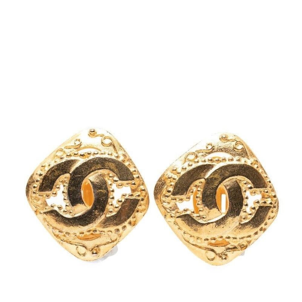 Chanel CC Logo Plated Earrings Gold